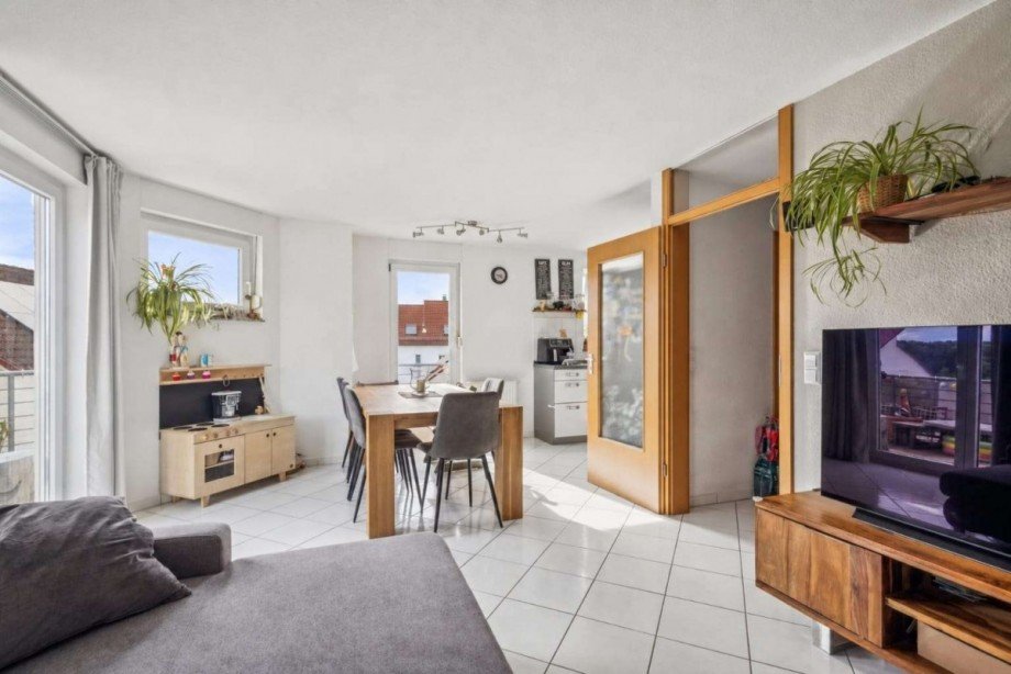 Wohnzimmer mit Essbereich Wohnung Vaihingen an der Enz