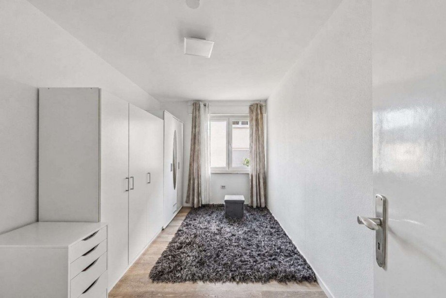 Zimmer EG Mehrfamilienhaus Ludwigsburg