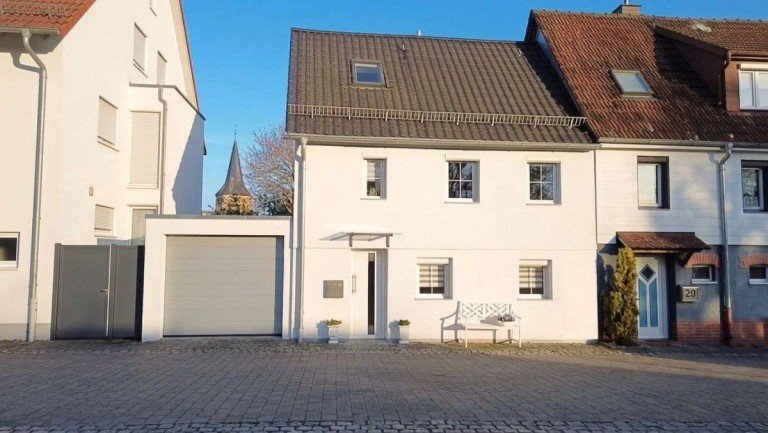 Au�enansicht Tamm Doppelhaush�lfte Wohntraum mit Charme - Kernsanierte Doppelhaush�lfte mit Terrasse und Garage
